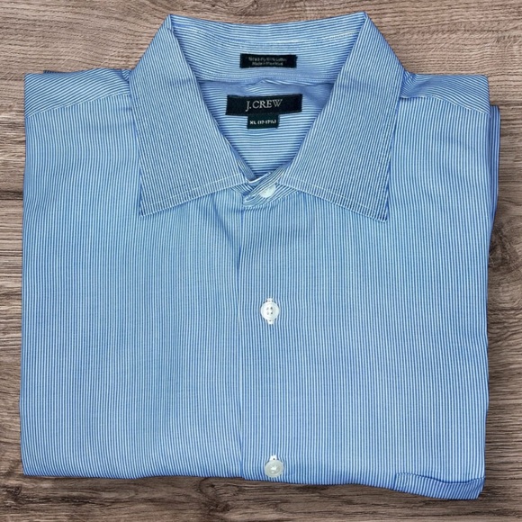 J.Crew Men’s Blue Pinstripe Dress Shirt Size XL
100% Cotton Wardrobe Staple - Picture 1 of 9
